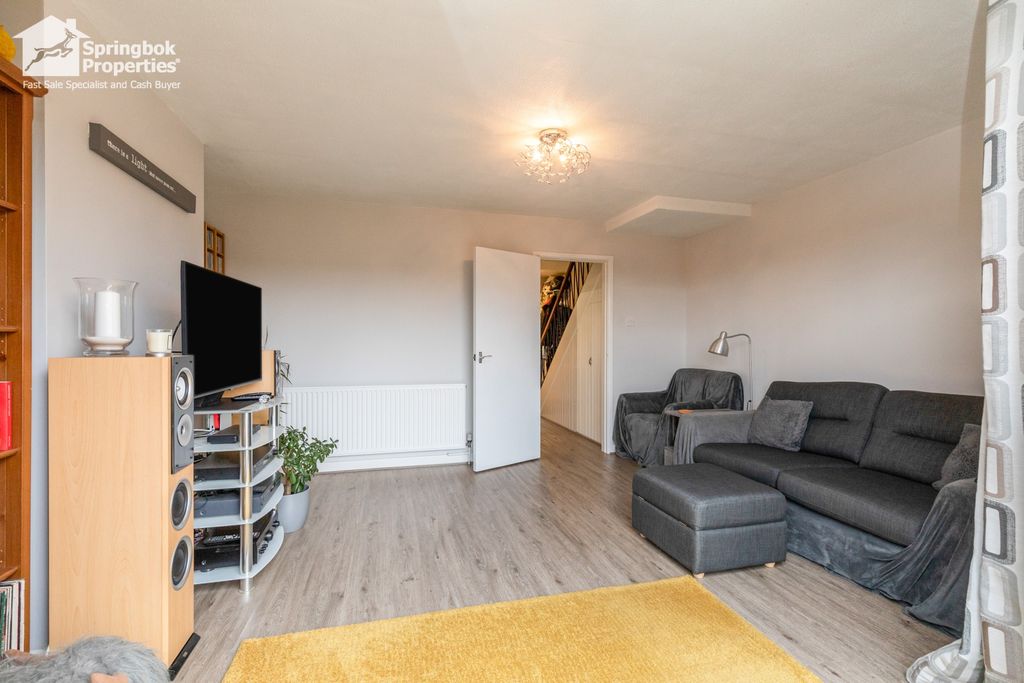 Property photo 3 of 18 Image 2