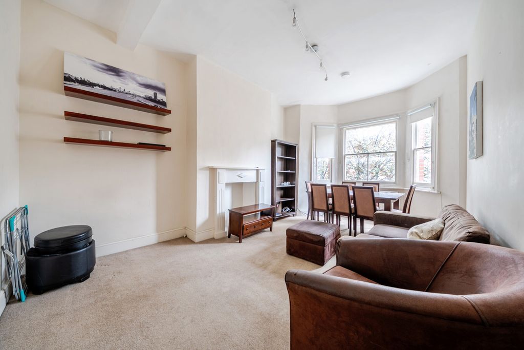 Property photo 3 of 12 Reception