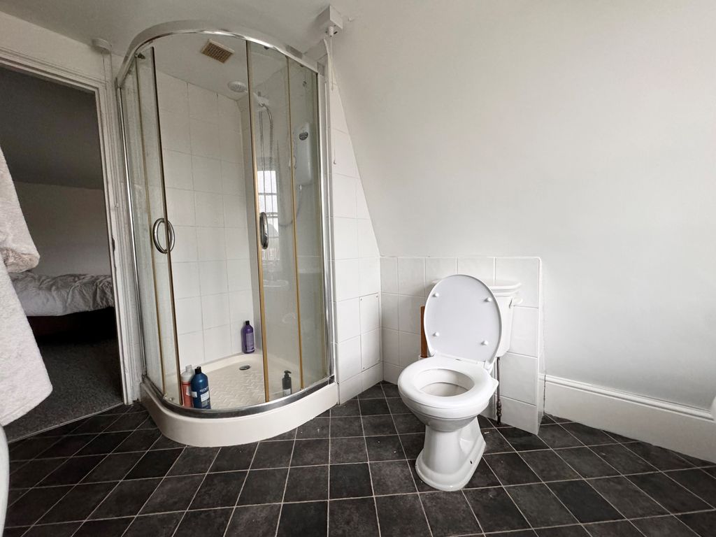 Property photo 2 of 3 Bathroom