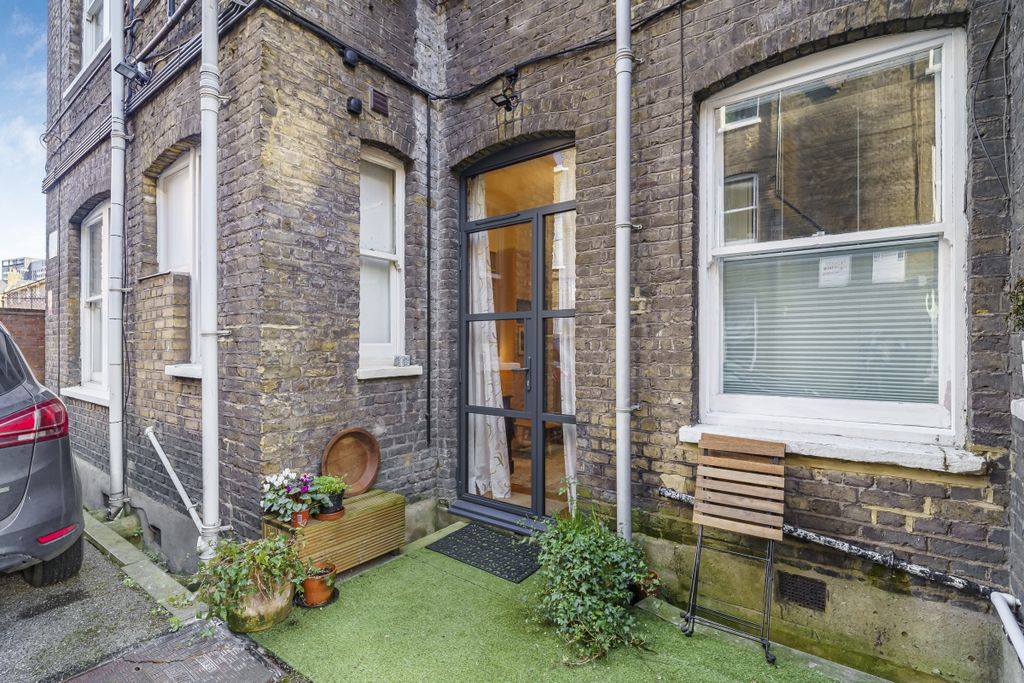 Property photo 3 of 18 Kfh-2_Albert_Palace_