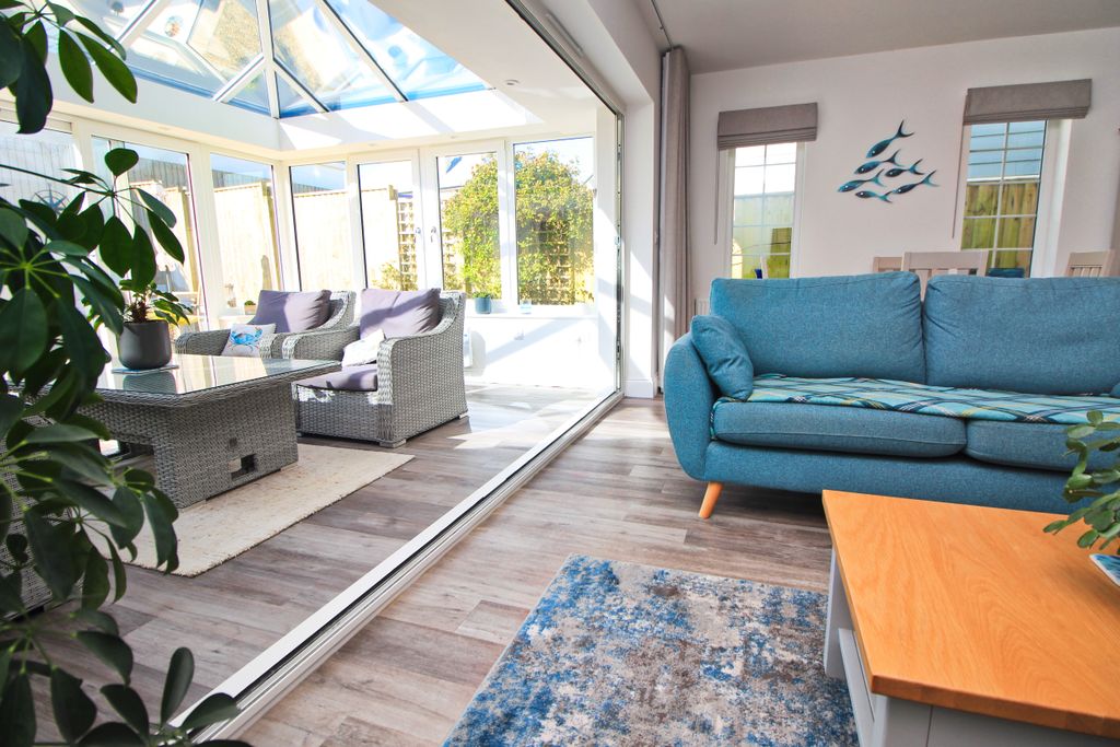 Property photo 3 of 22 Sitting Room