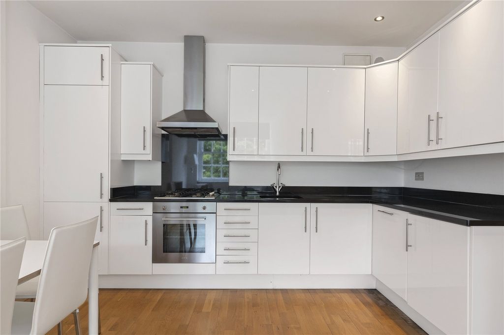 Property photo 2 of 13 Kitchen Diner