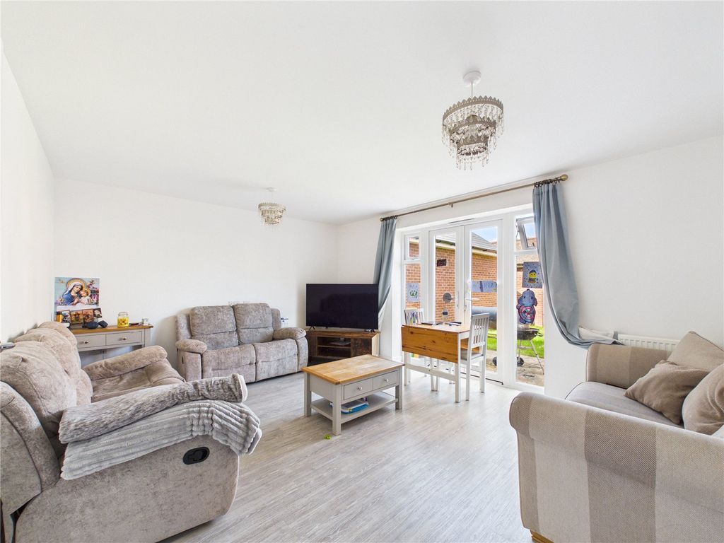 Property photo 2 of 12 Picture No. 24