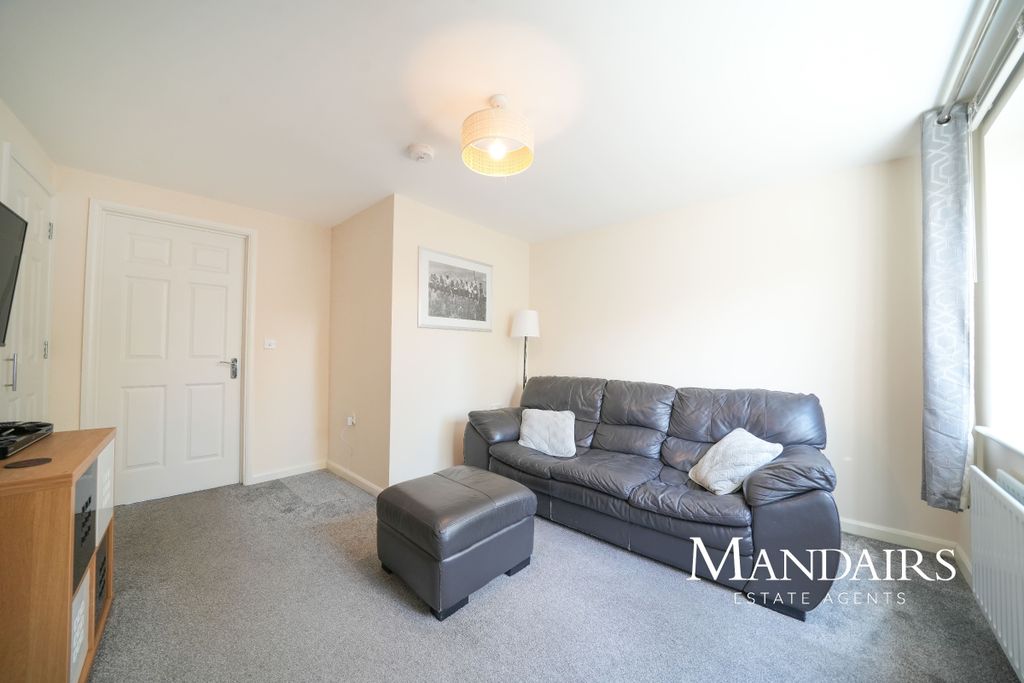 Property photo 3 of 25