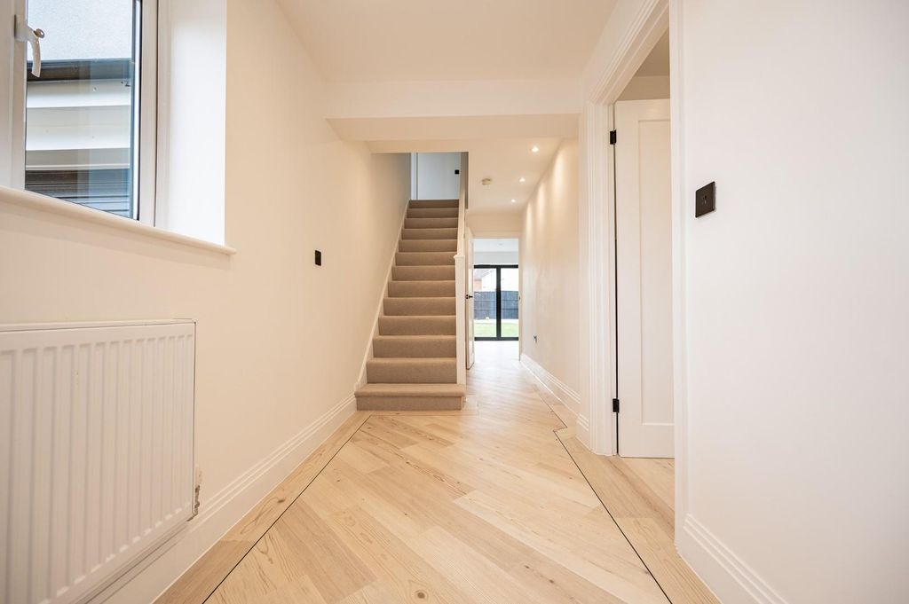 Property photo 2 of 19 Dsc_4971-Hdr.Jpg