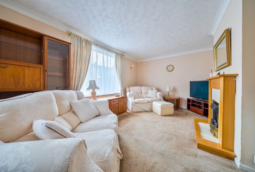 Property photo 2 of 13 Sitting Room