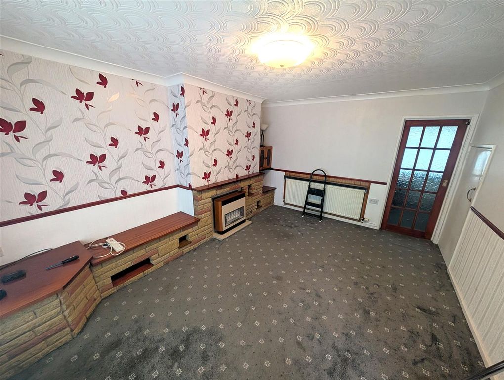 Property photo 2 of 9 Pxl_20251126_145023120.Jpg