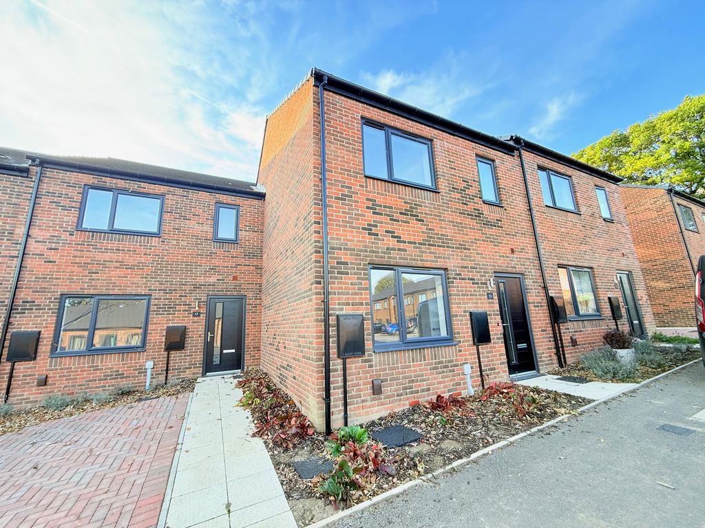 Property photo 2 of 13