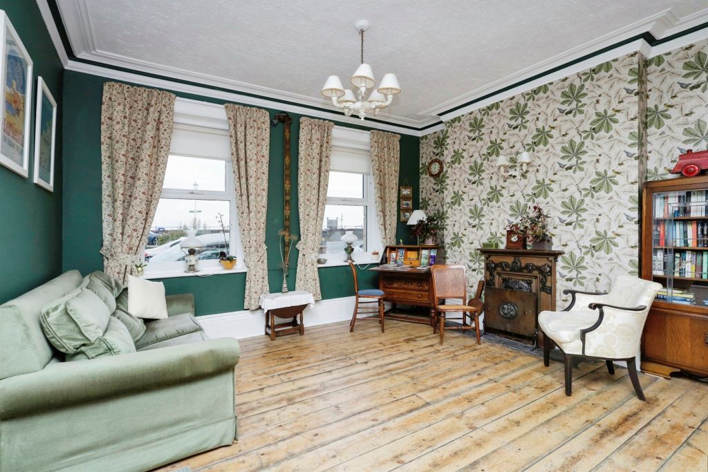 Property photo 2 of 17