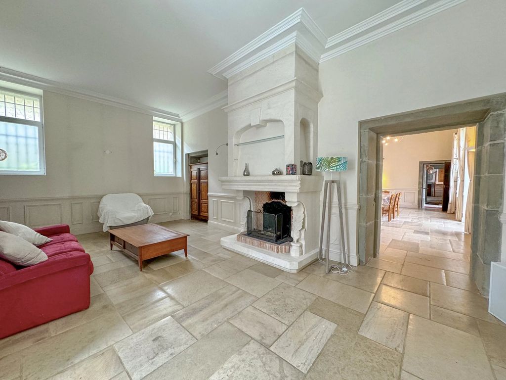 Property photo 3 of 32