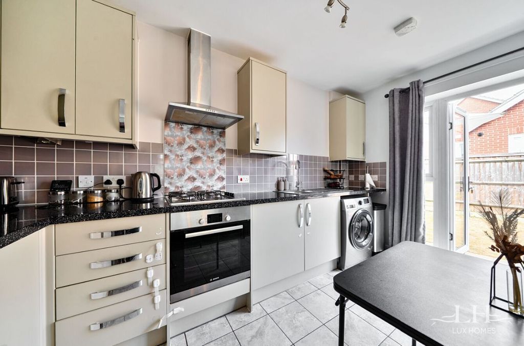 Property photo 1 of 22