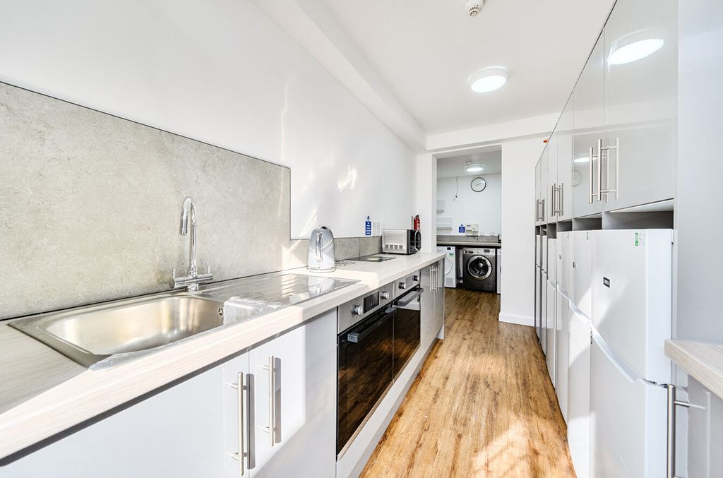 Property photo 3 of 27 1452430-4-69F3233...