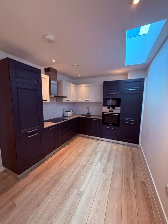 Property photo 2 of 16 Kitchen