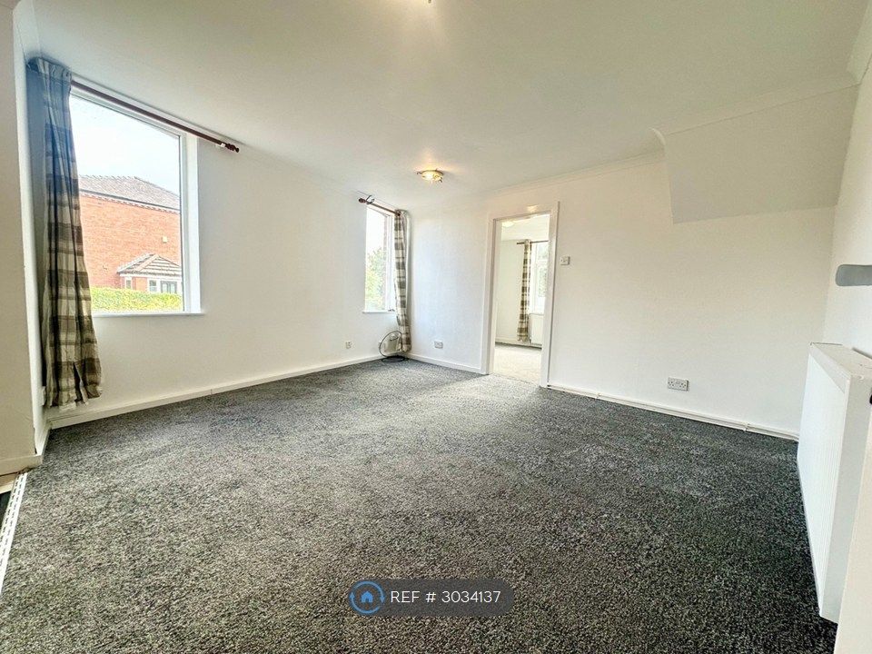 Property photo 2 of 6 Lounge 2