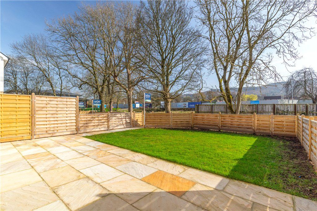 Property photo 2 of 21 Generous Terrace