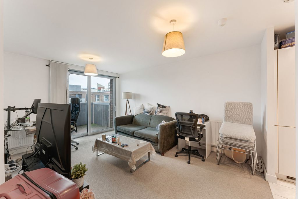 Property photo 2 of 11 Reception Room