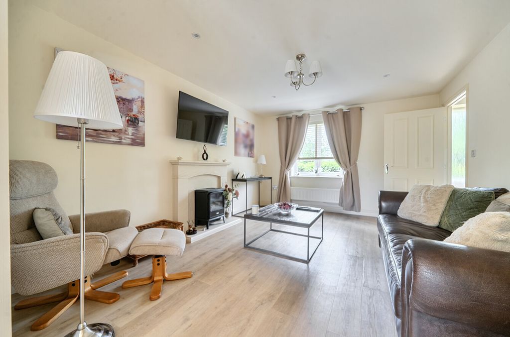 Property photo 3 of 19 1478295-7-6A43Cb2...