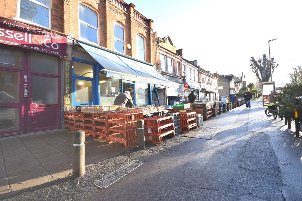 Property photo 3 of 8