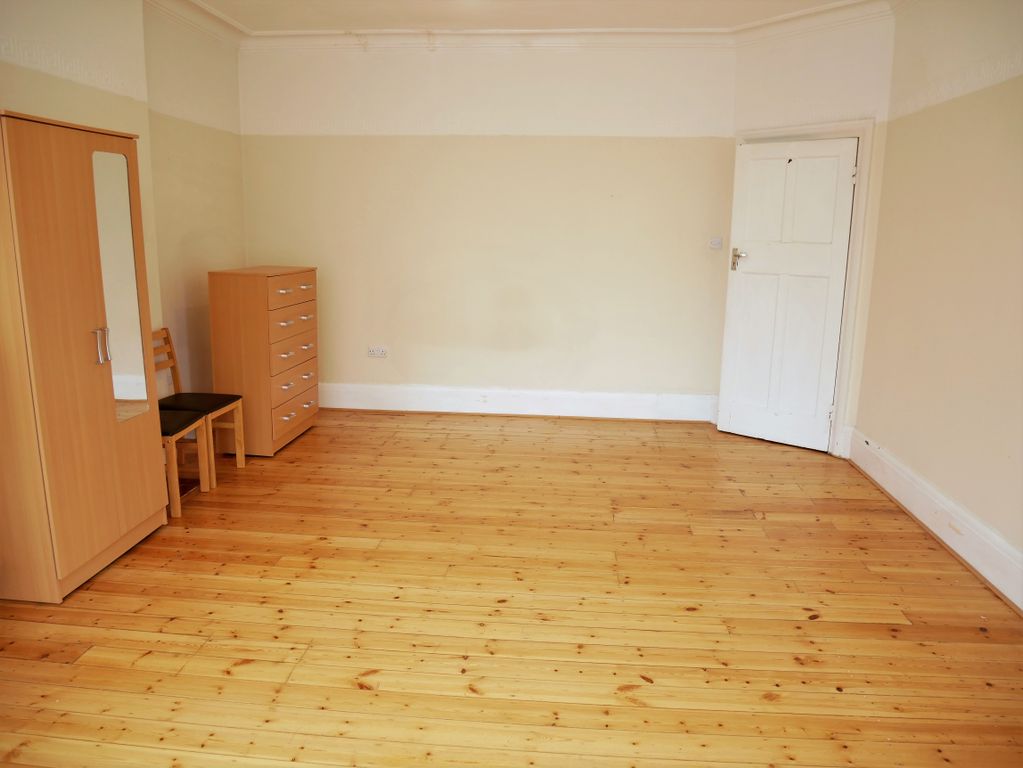 Property photo 2 of 3