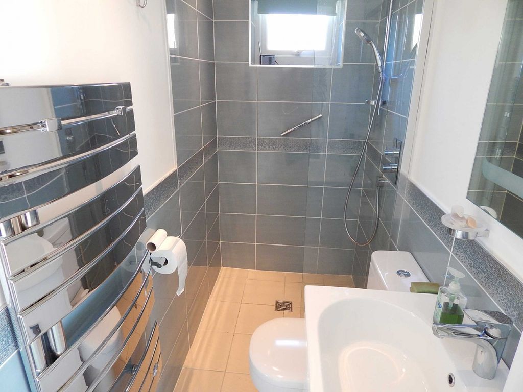 Property photo 2 of 9 Wet Room