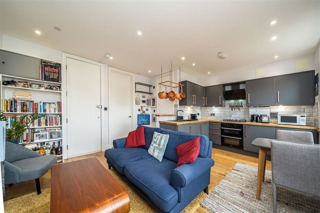 Property photo 2 of 6