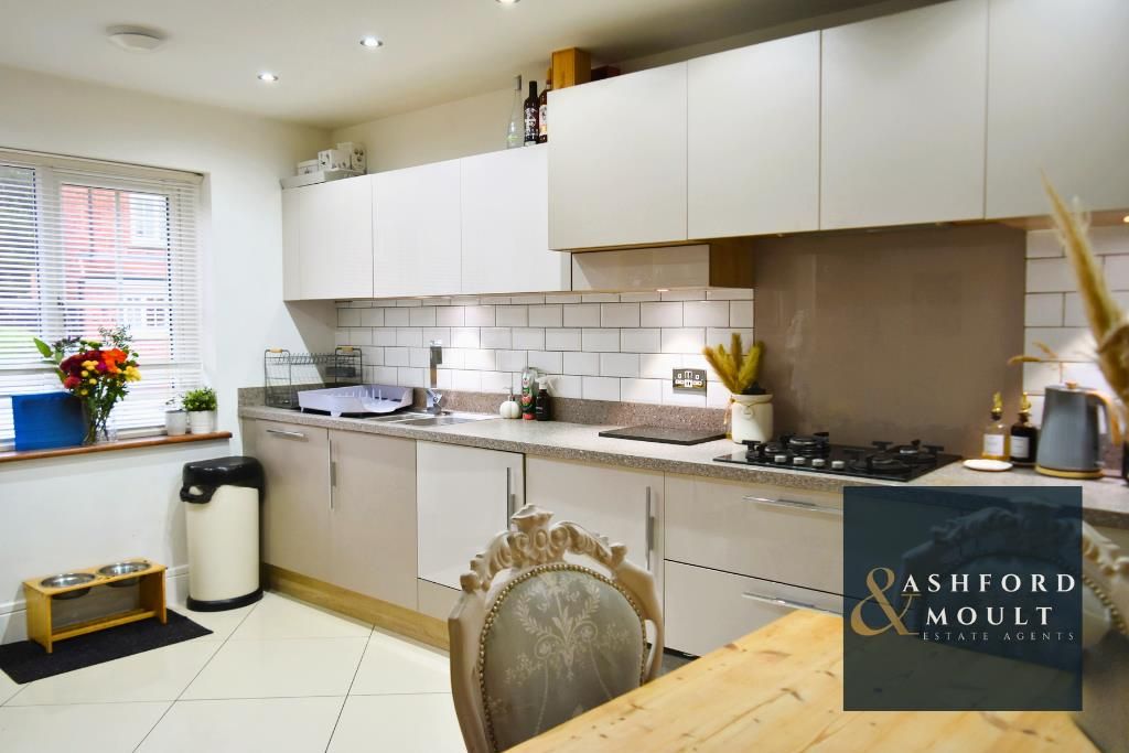 Property photo 2 of 21 Photo Editor For Marketing  (51).Png