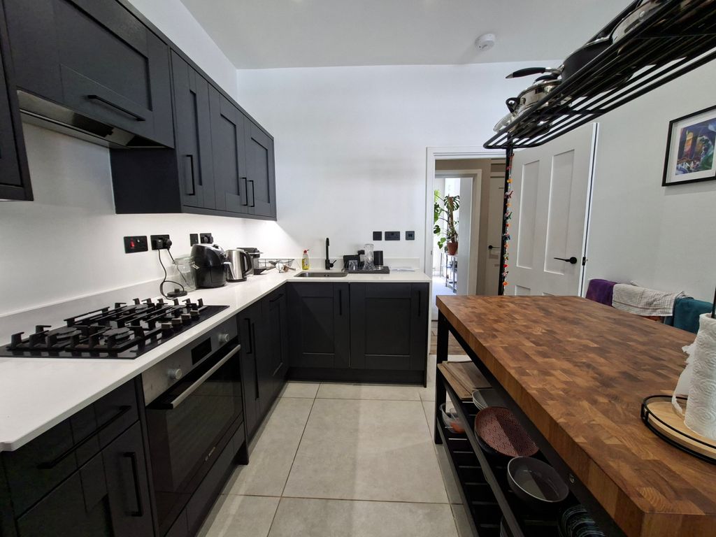Property photo 3 of 14 Photo 2