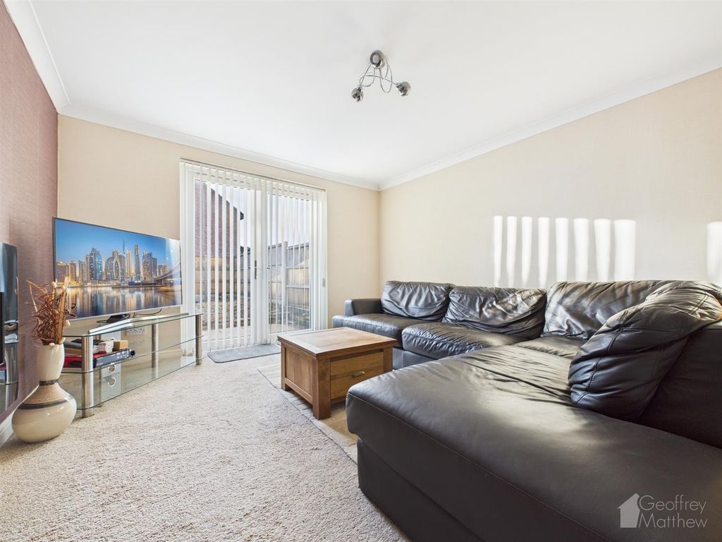 Property photo 3 of 12 Cam02365G0-Pr0400-Still007.Jpg