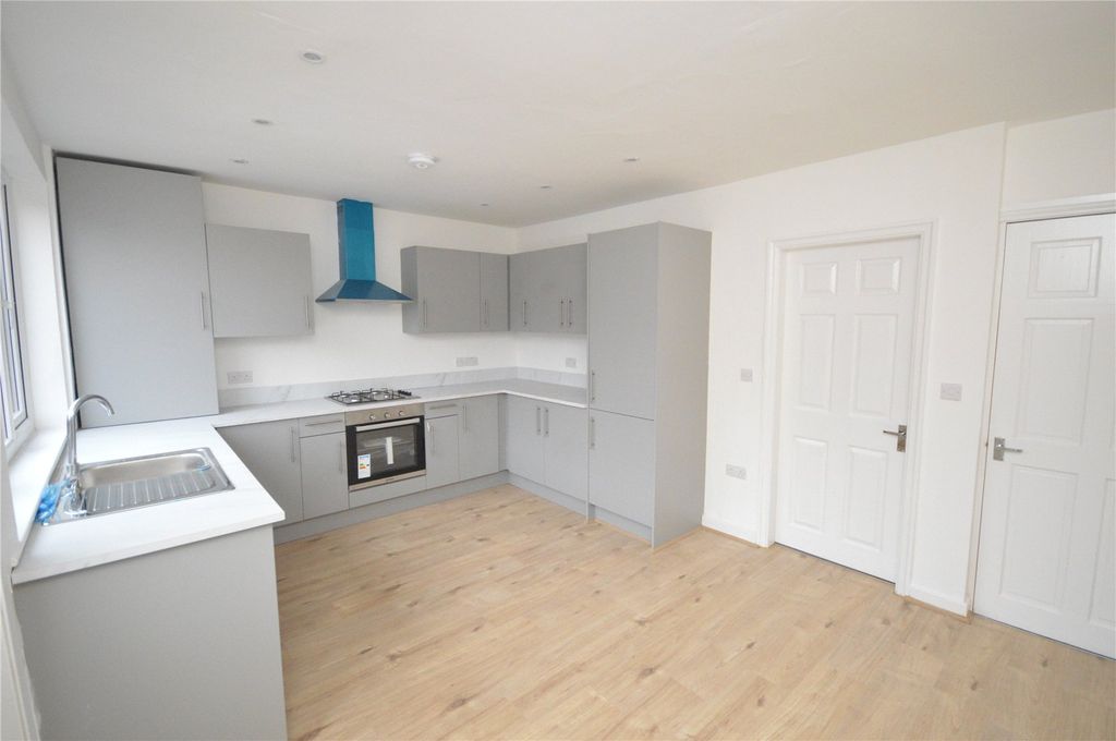 Property photo 3 of 10 Picture 3