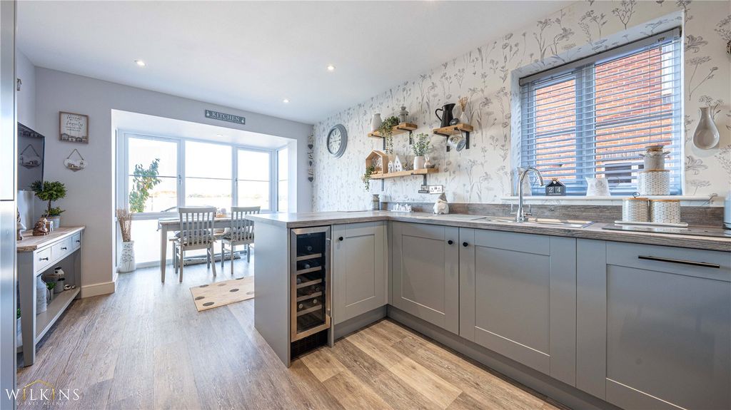 Property photo 2 of 36 Picture No. 06