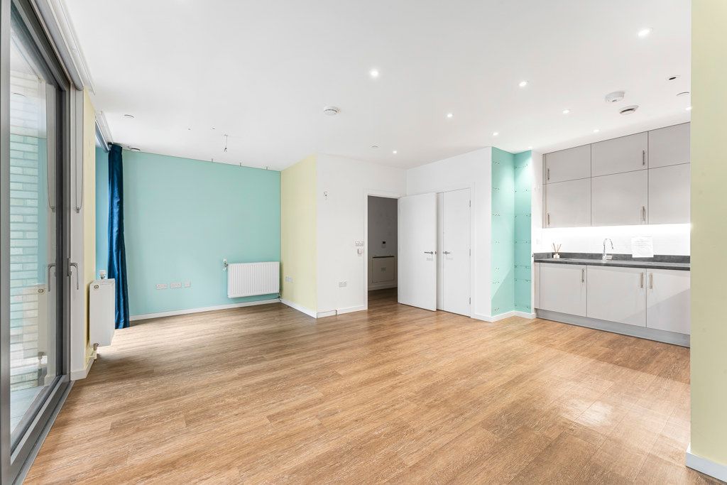 Property photo 3 of 13 Reception/Kitchen