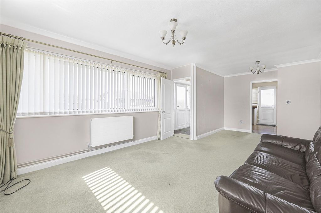 Property photo 3 of 14 Living/Dining Room