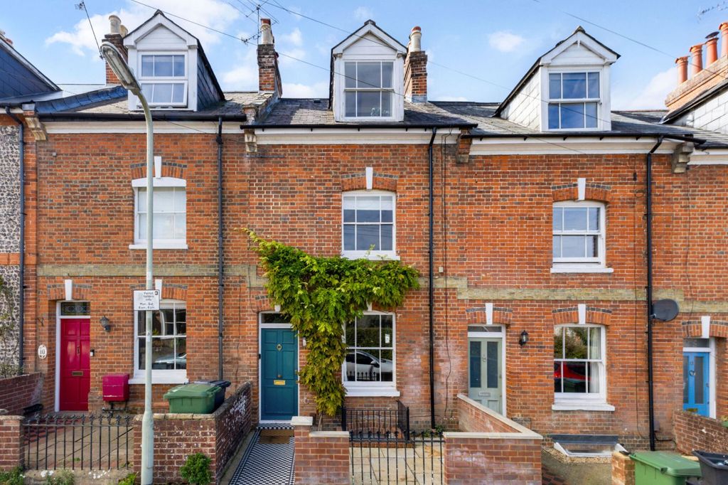 Property photo 1 of 12 Front