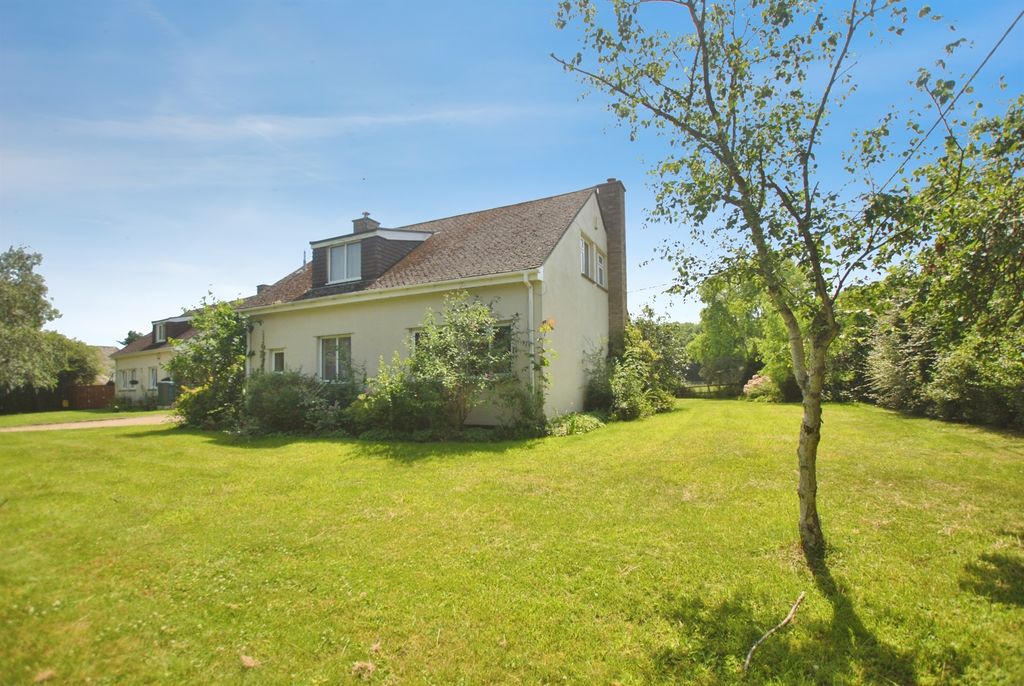 Property photo 3 of 18