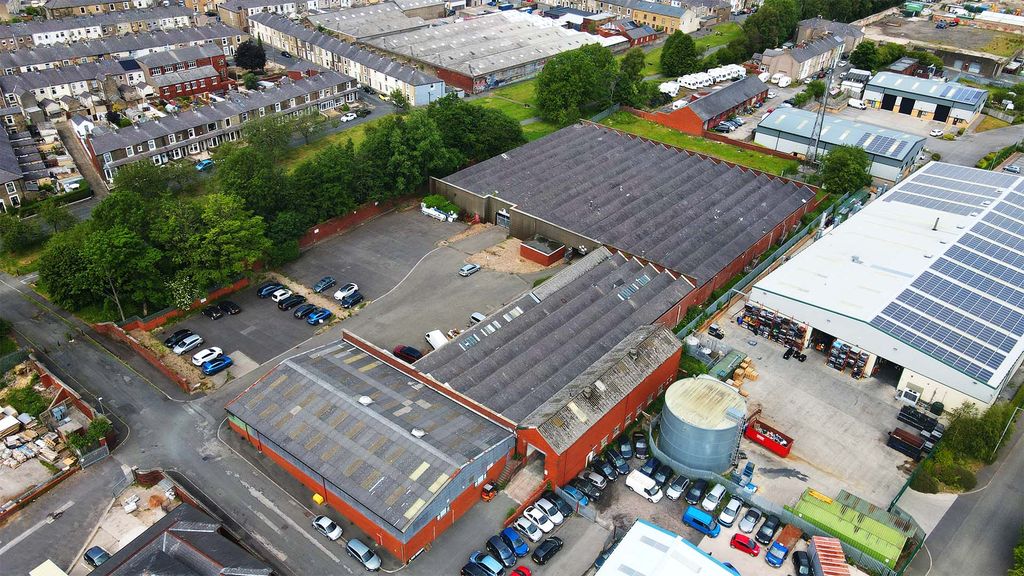 Property photo 1 of 5