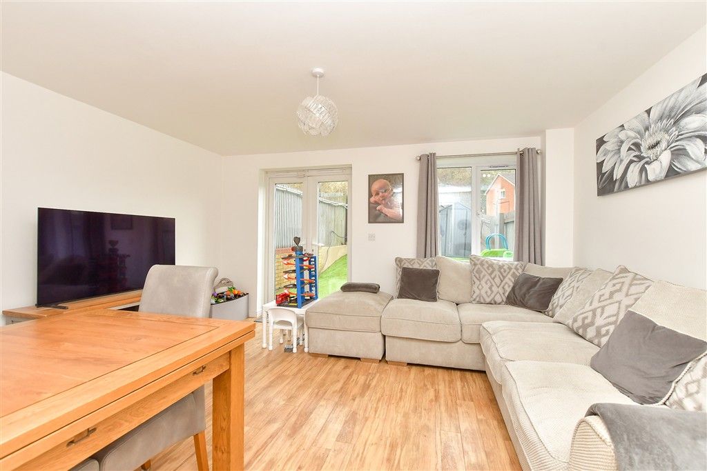 Property photo 3 of 12 Lounge/Diner