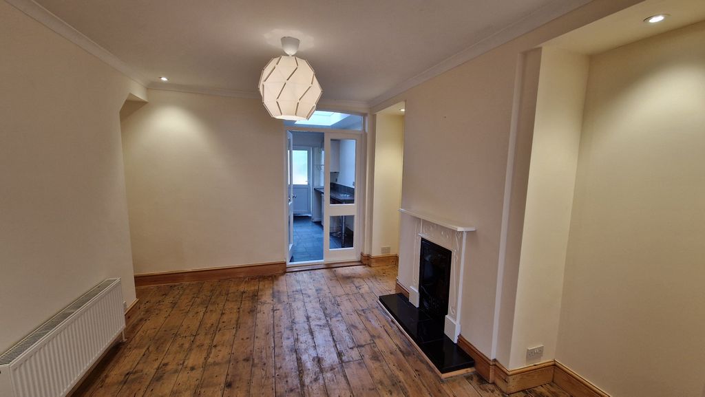 Property photo 3 of 9 Dining Room