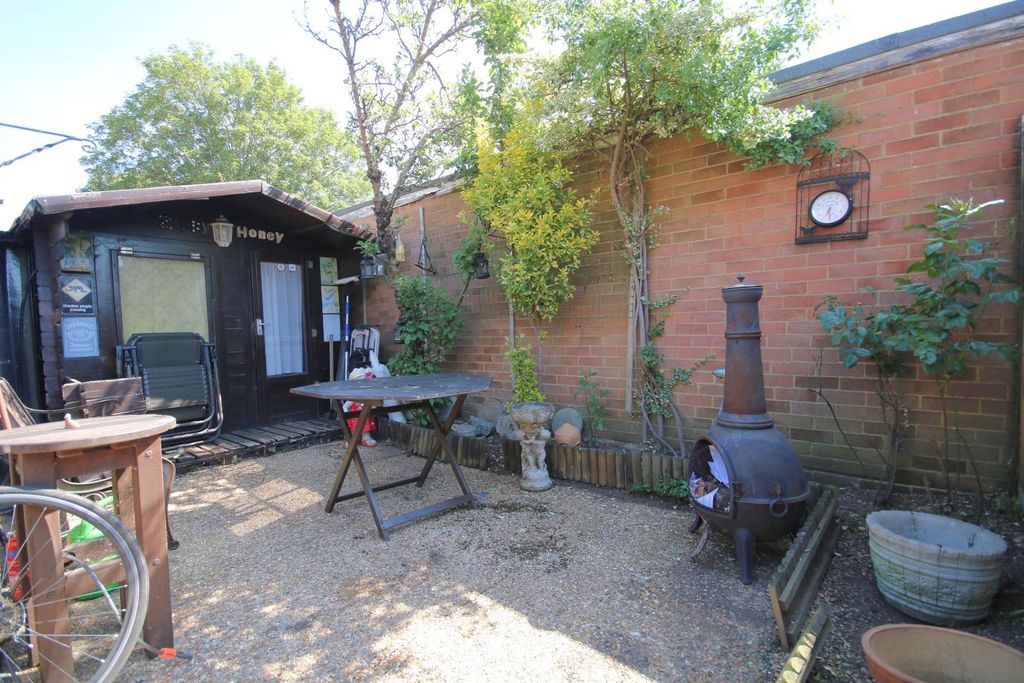 Property photo 2 of 11 Rear2 (5).Jpg