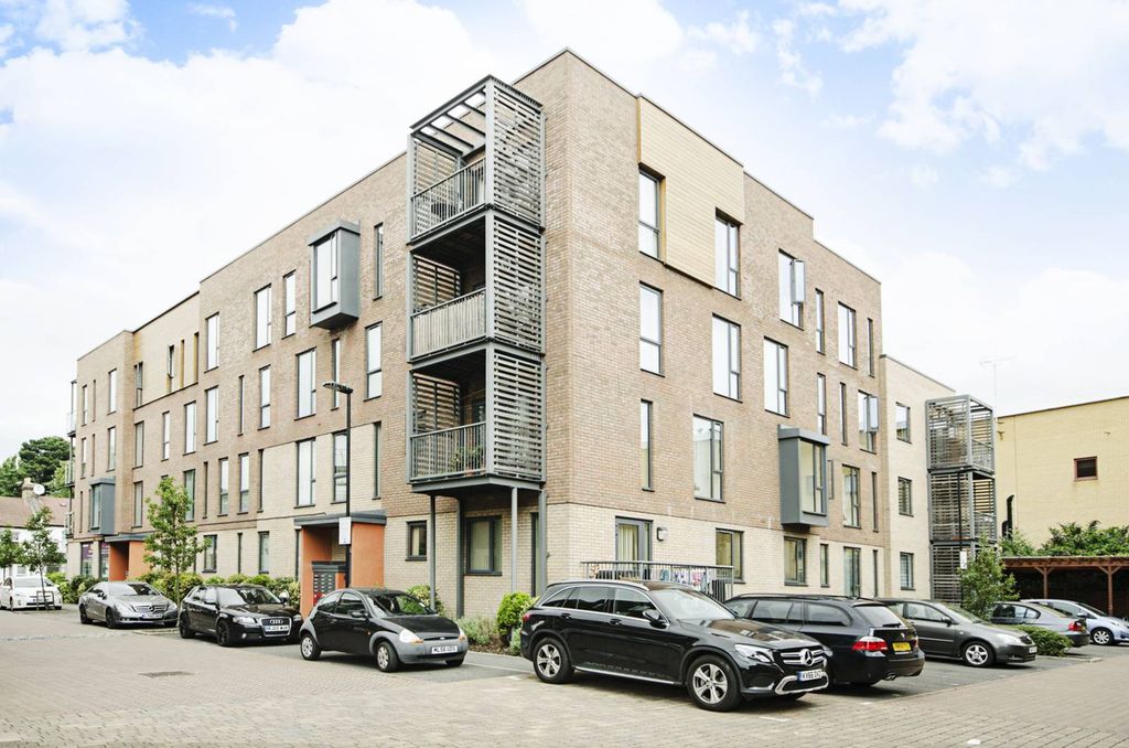 Property photo 1 of 8