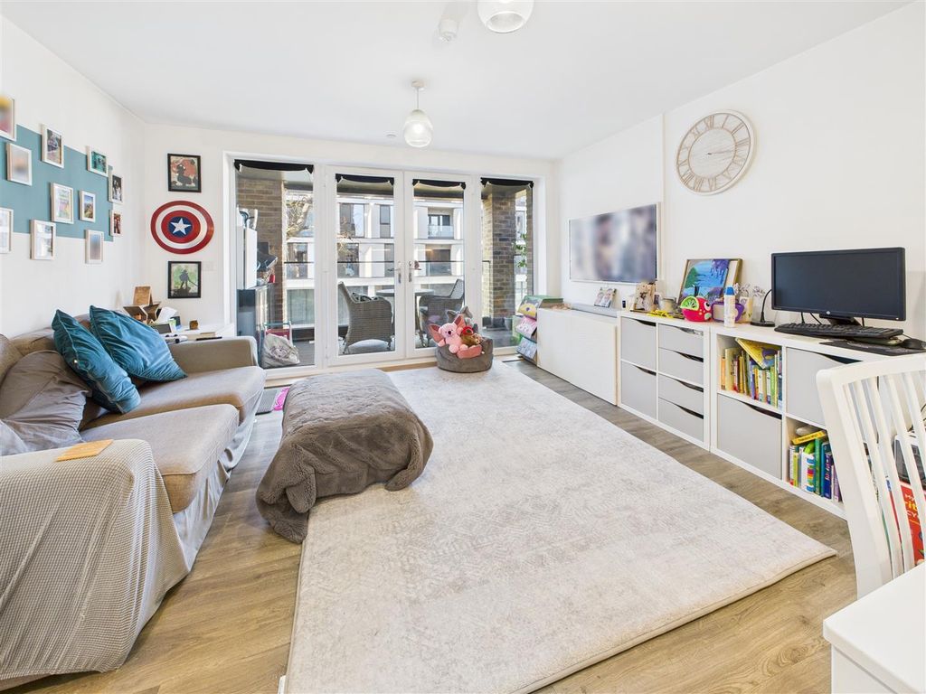 Property photo 2 of 12