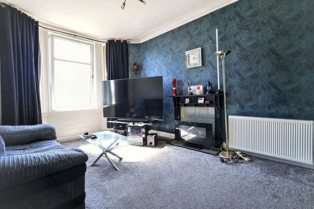 Property photo 2 of 13 Picture No. 01