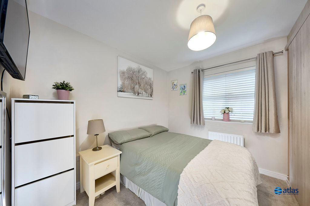 Property photo 3 of 15 Bedroom