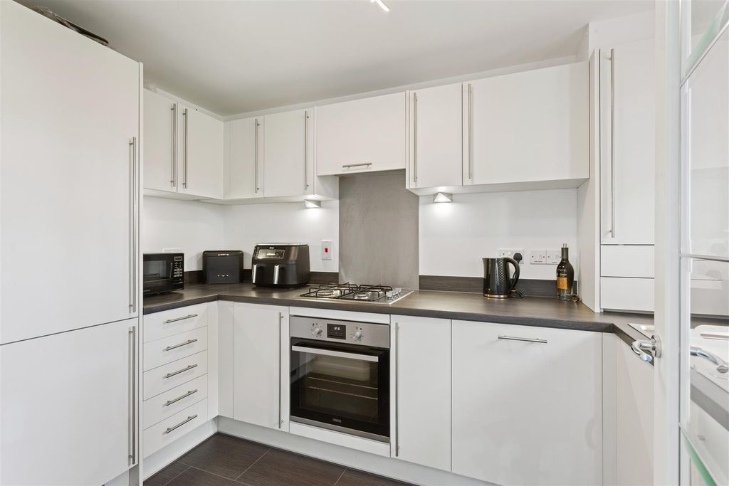 Property photo 3 of 28 6.Jpg
