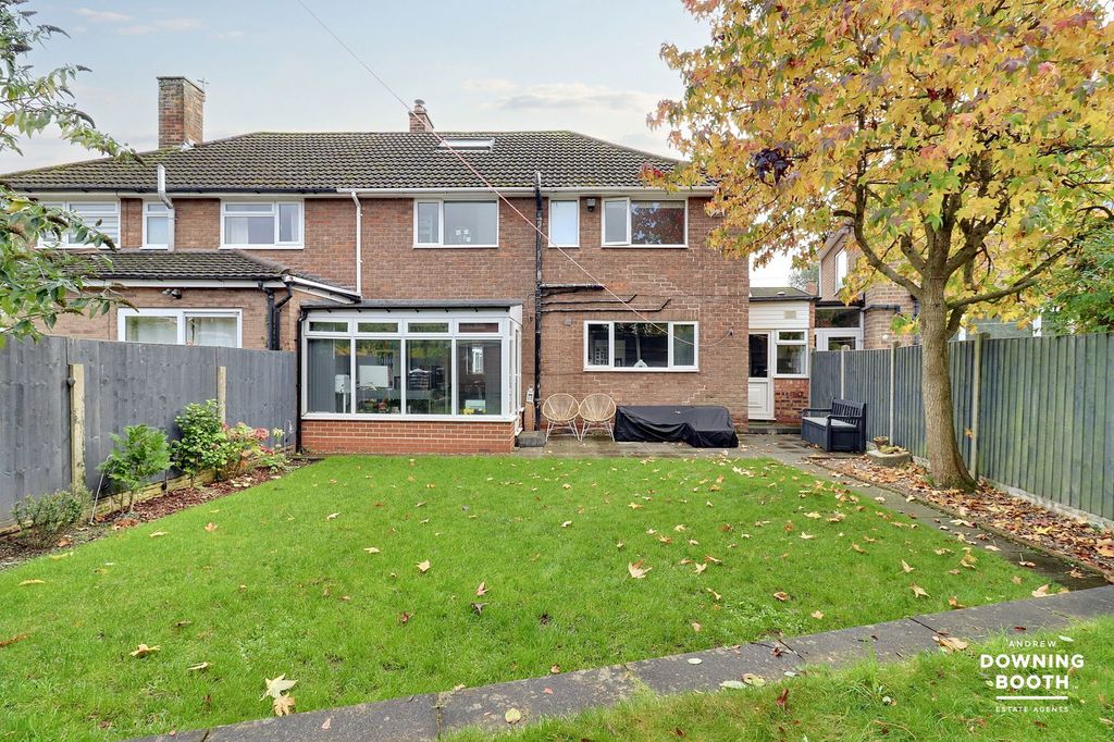 Property photo 2 of 27