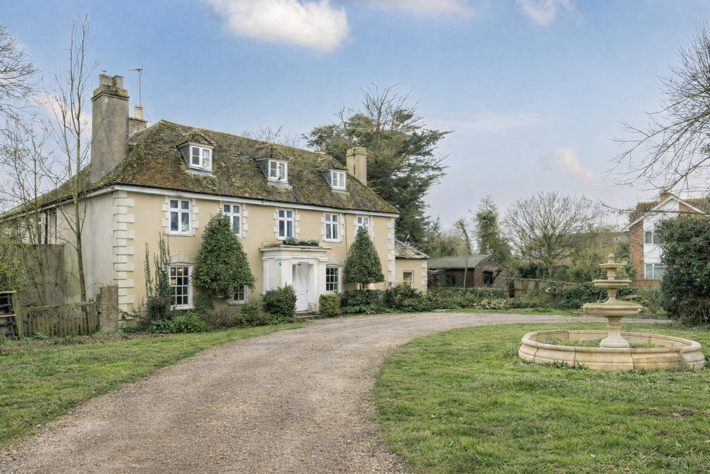 Property photo 1 of 17