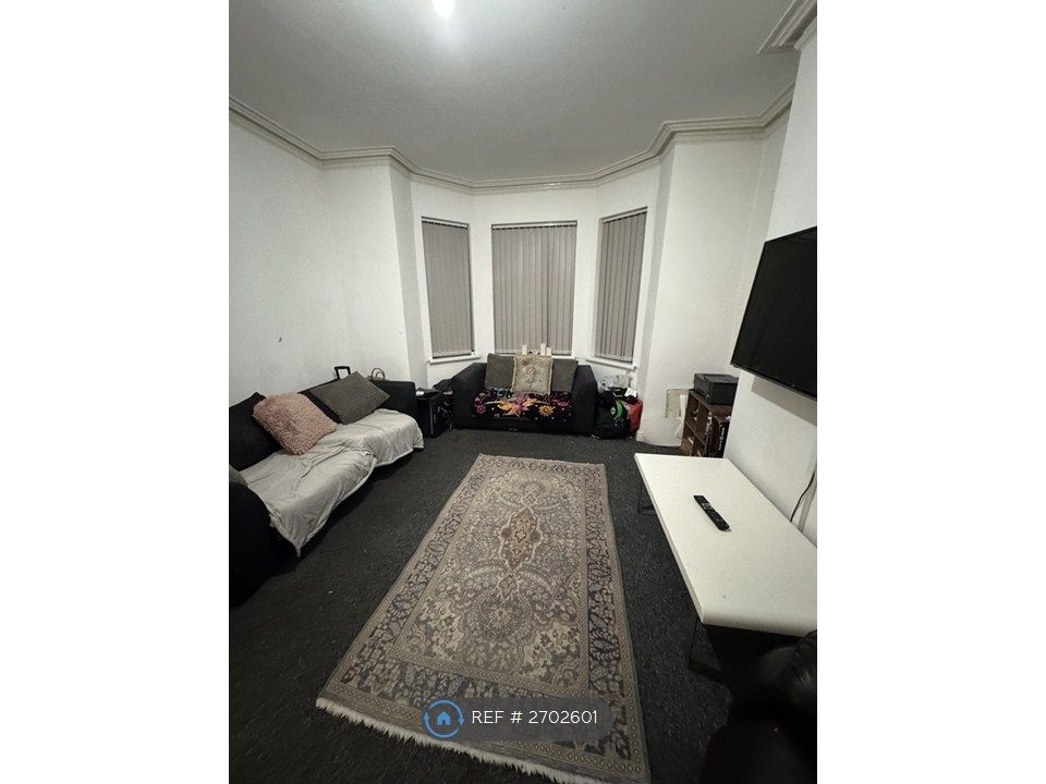 Property photo 2 of 35