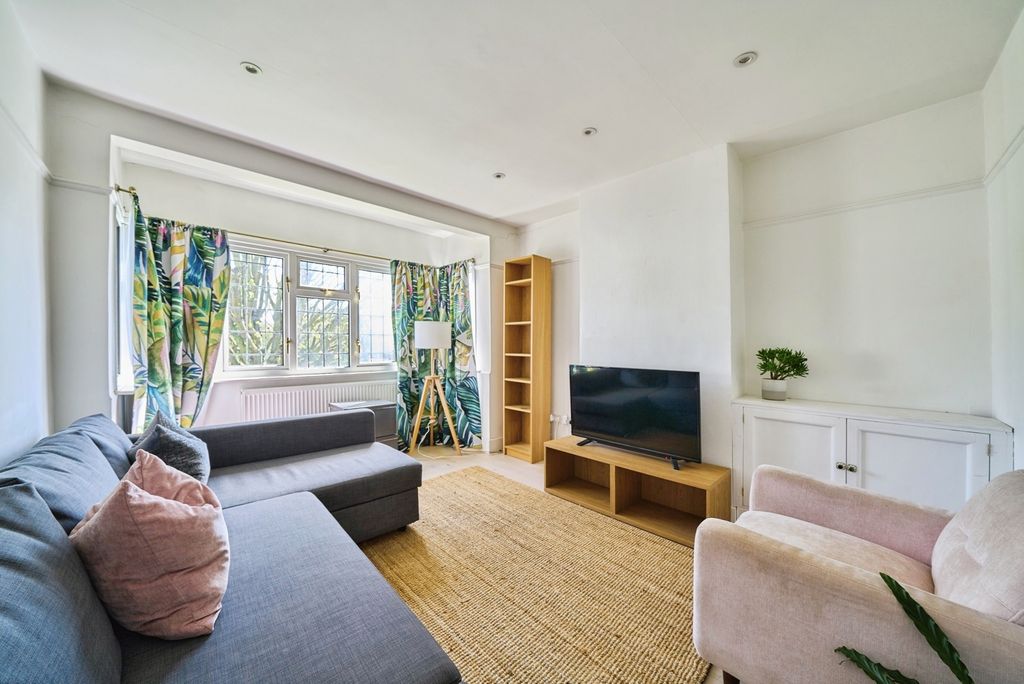 Property photo 3 of 14 Pbox-Img.Jpg