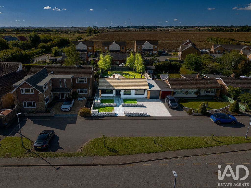 Property photo 1 of 38