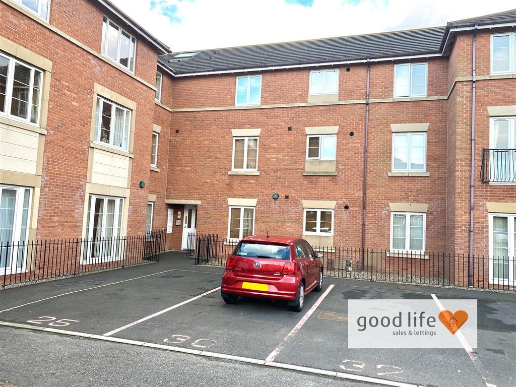 Property photo 1 of 12 20241126_114439294_Ios38Aylesford.Jpg