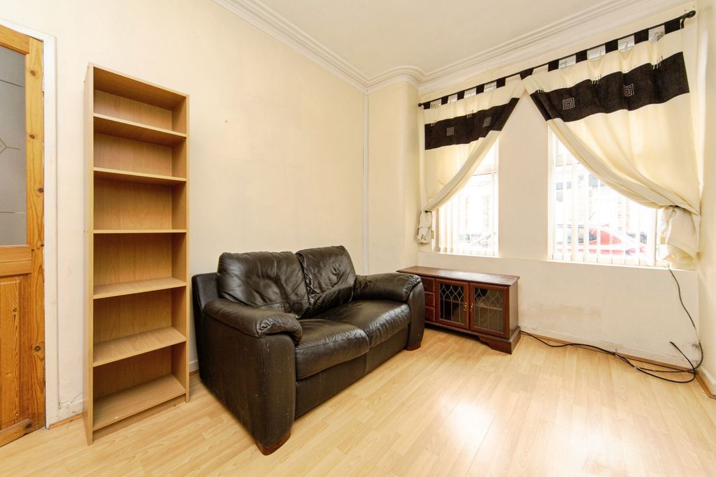 Property photo 2 of 15